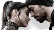 Enrique Iglesias y María Becerra estrenan el videoclip de "Así es la vida": el guiño a una famosa película