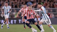 Con Messi bajo la lupa, Argentina se entrenó pensando en Perú