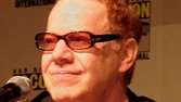 Acusan de acoso a Danny Elfman, el compositor de "Los Simpson"