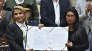 Áñez promulgó ley para convocar a elecciones sin Evo Morales