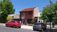 Quiso entrar por el techo de una casa, lo descubrieron y escapó 