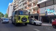 El tránsito permaneció cortado por la zona durante la labor de los bomberos.