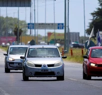 Más de 500 autos por hora viajan hacia Mar del Plata en la previa de Semana Santa 