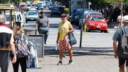 Tras los despidos, aseguran que crecen las consultas para volcarse a la venta ambulante en Mar del Plata. Foto: 0223.