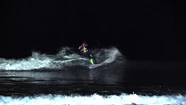 Surfeando en la oscuridad