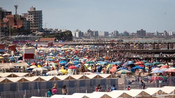 Quieren Licitar Un Emblema De Mar Del Plata La Playa Bristol Popular 0223